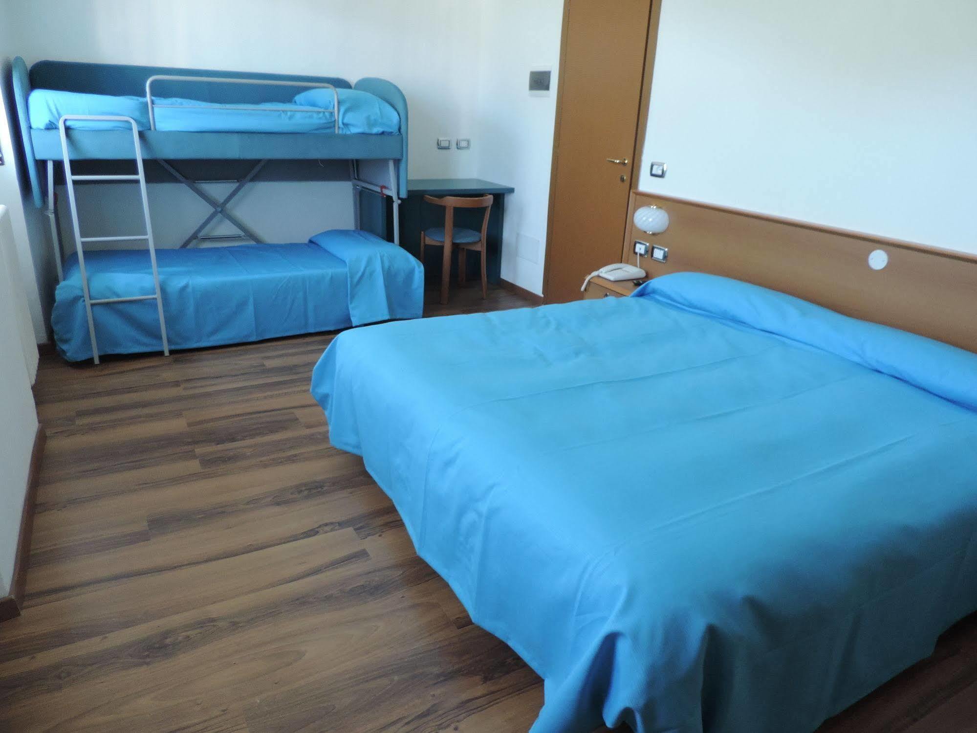 Hotel National 젤비오 외부 사진